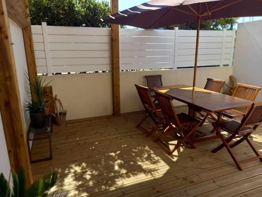 Appartement 100 M2 Terrasse Piscine Грюїссан Екстер'єр фото
