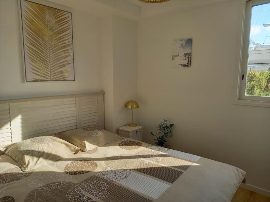 Appartement 100 M2 Terrasse Piscine Грюїссан Екстер'єр фото