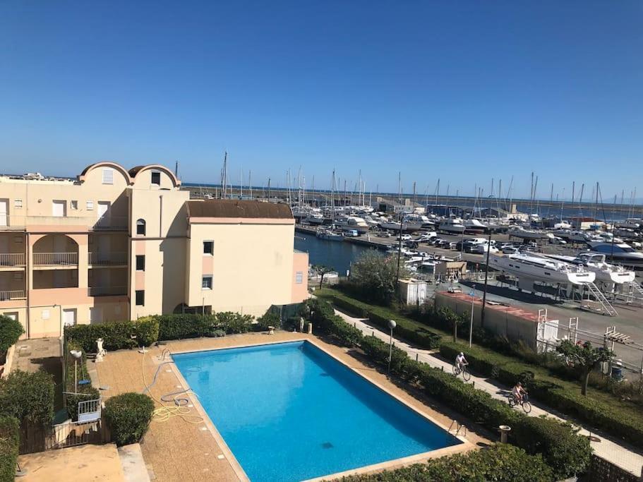 Appartement 100 M2 Terrasse Piscine Грюїссан Екстер'єр фото